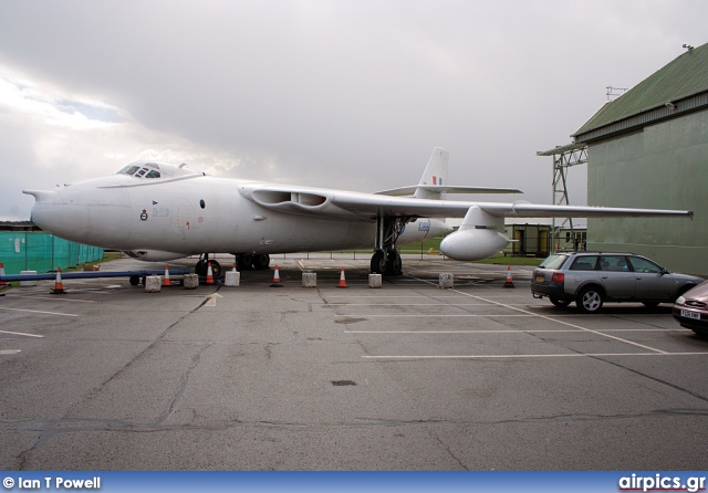 XD818, Vickers Valiant-BK.1, Royal Air Force