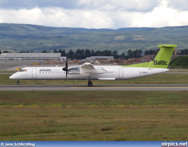 YL-BAY, De Havilland Canada DHC-8-400Q Dash 8, Air Baltic