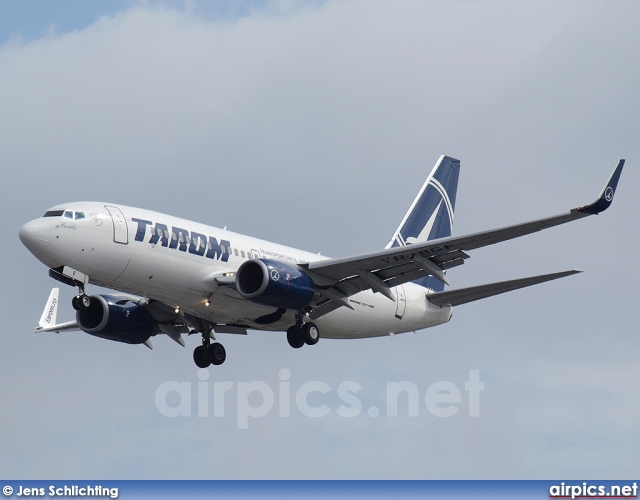 YR-BGF, Boeing 737-700, Tarom