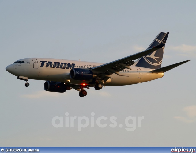 YR-BGF, Boeing 737-700, Tarom