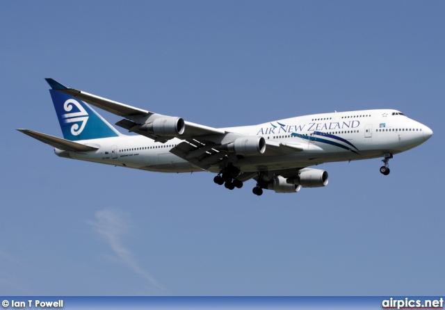 ZK-NBW, Boeing 747-400, Air New Zealand