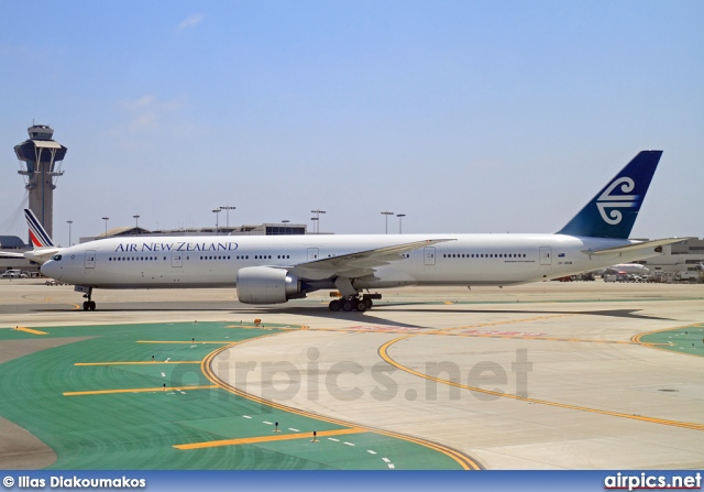 ZK-OKM, Boeing 777-300ER, Air New Zealand