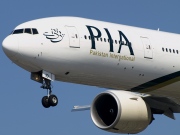 AP-BID, Boeing 777-300ER, Pakistan International Airlines (PIA)