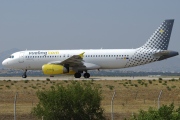 EC-LQK, Airbus A320-200, Vueling