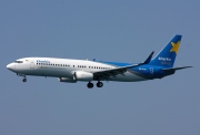 UR-CLR, Boeing 737-800, Kharkiv Airlines