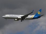 UR-PSE, Boeing 737-800, Ukraine International Airlines