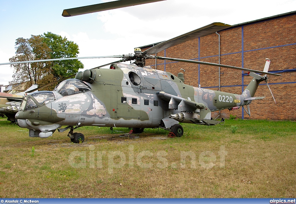 0220, Mil Mi-24D, Czech Air Force