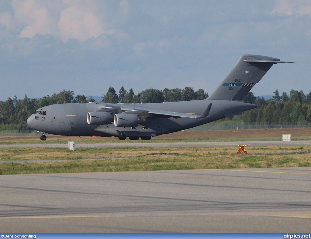 03, Boeing C-17A Globemaster III, Hungarian Air Force