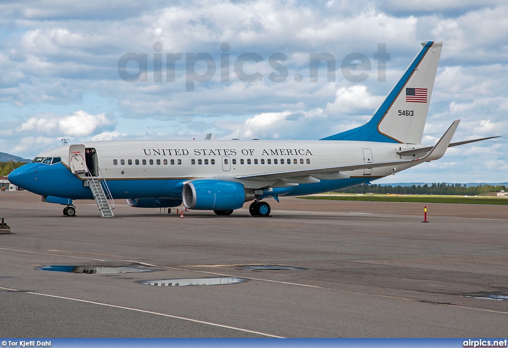 05-4613, Boeing C-40C (737-700/BBJ), United States Air Force