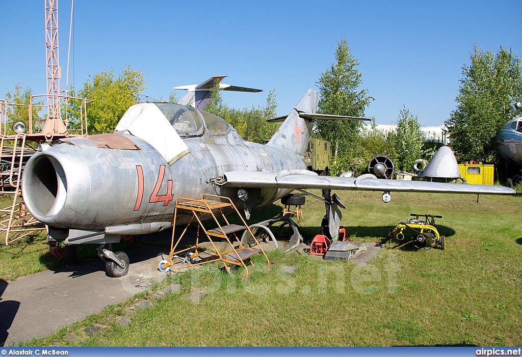 14, Mikoyan-Gurevich MiG-15UTI  , Russian Air Force