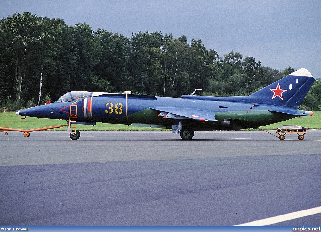 38, Yakovlev Yak-38 Forger, Russian Navy