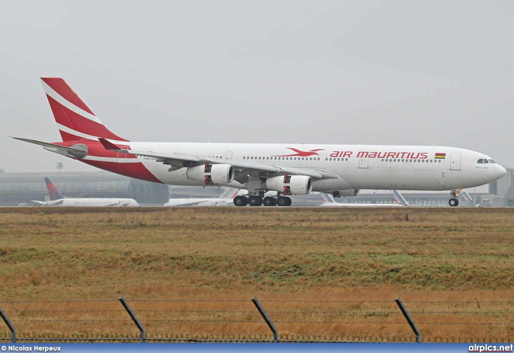 3B-NBE, Airbus A340-300, Air Mauritius