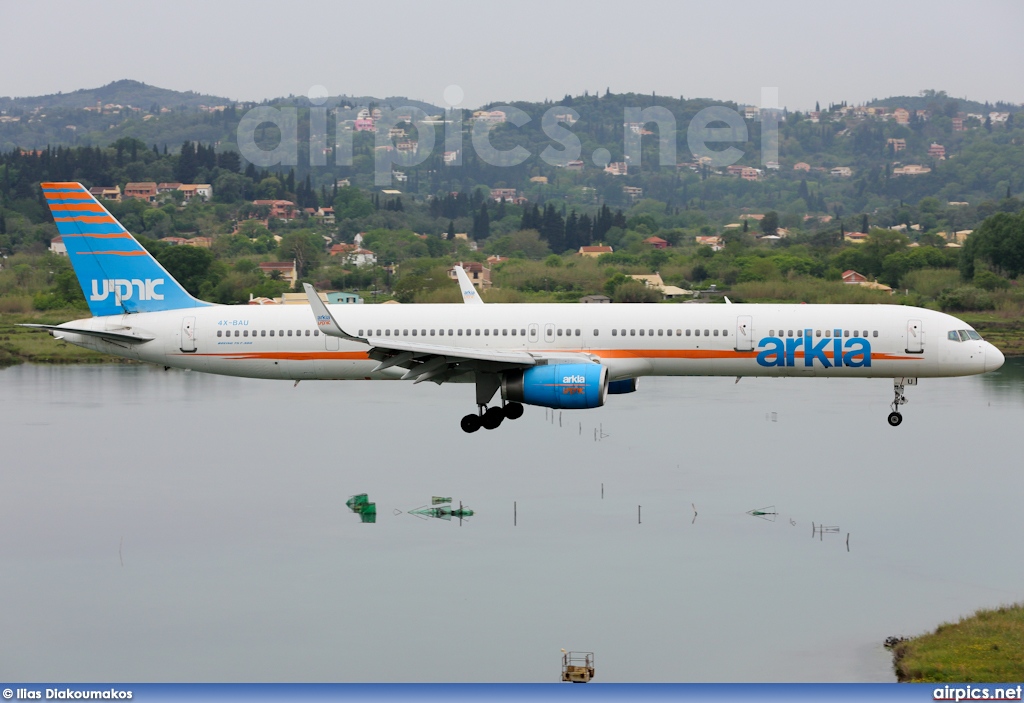 4X-BAU, Boeing 757-300, Arkia Israeli Airlines