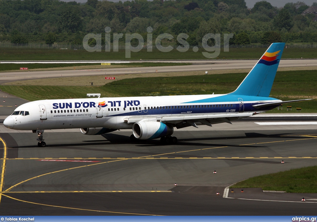 4X-EBM, Boeing 757-200, Sun d'Or International Airlines