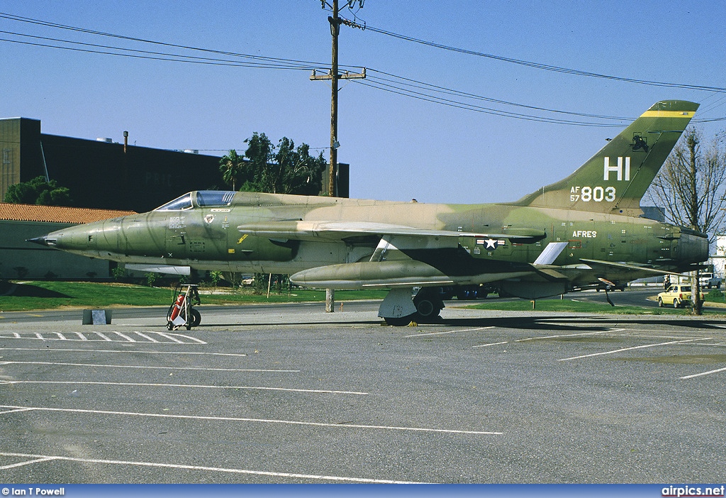 57-5803, Republic F-105B Thundrchief, United States Air Force