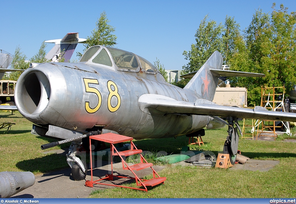 58, Mikoyan-Gurevich MiG-15UTI  , Russian Air Force
