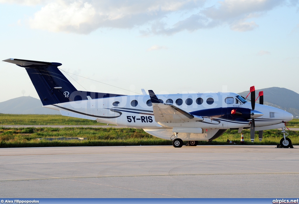 5Y-RIS, Beechcraft 350 Super King Air, Private