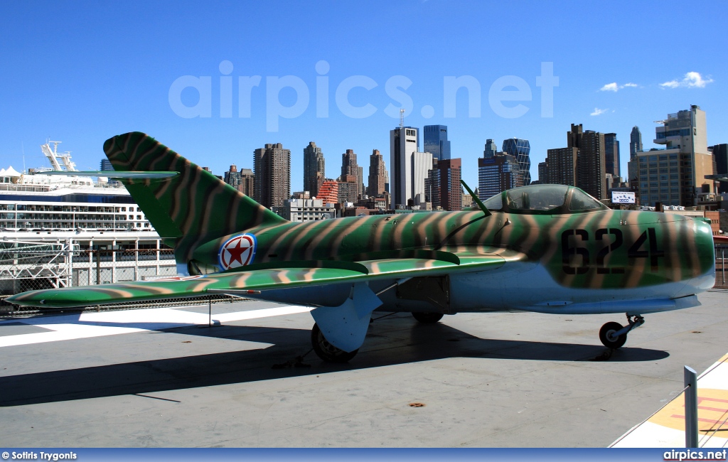 624, Mikoyan-Gurevich MiG-15, Korean People's Air Force