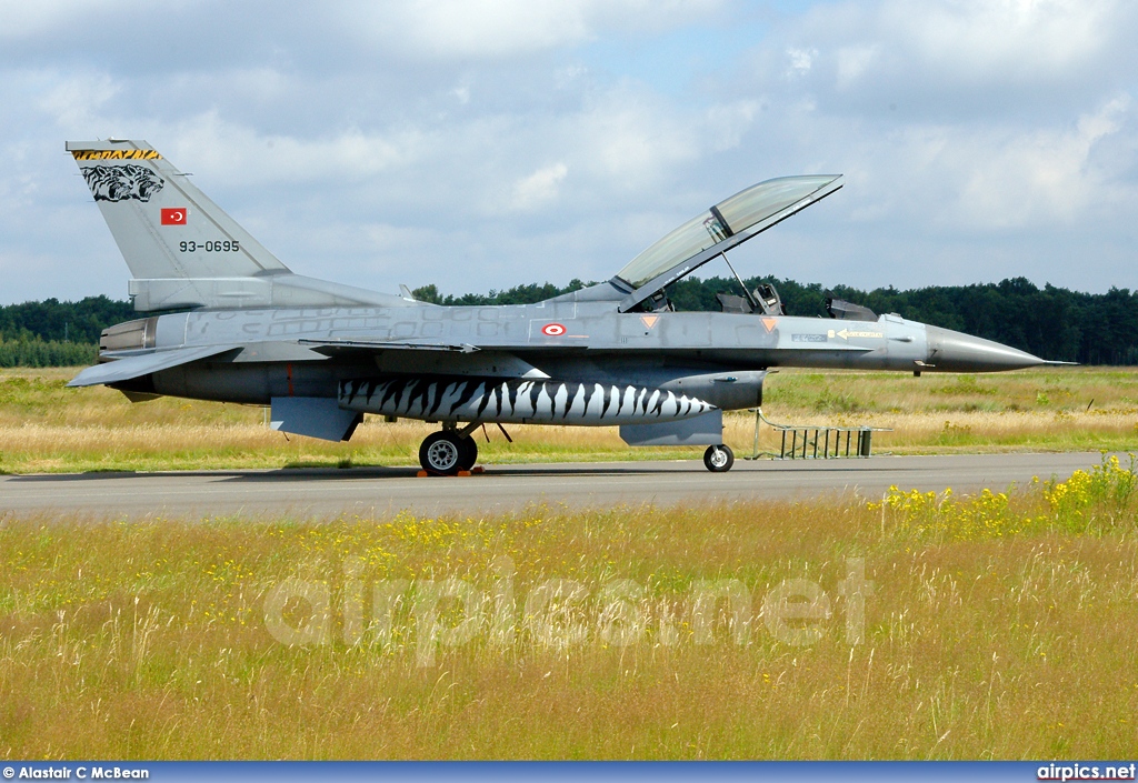 93-0695, Lockheed F-16D Fighting Falcon, Turkish Air Force