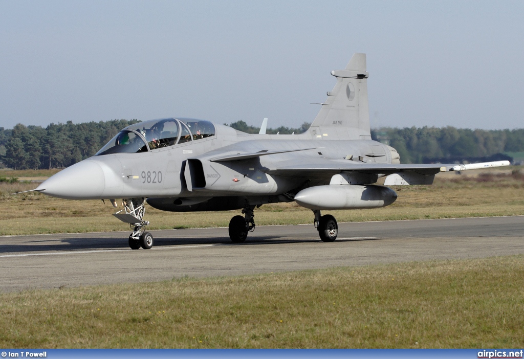 9820, Saab JAS 39D Gripen, Czech Air Force