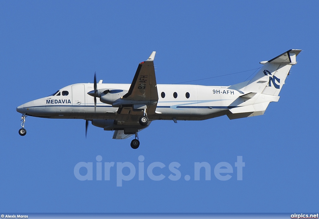 9H-AFH, Beechcraft 1900-D, Medavia