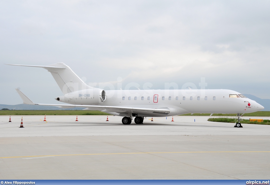 9H-OVB, Bombardier Global 5000, Private