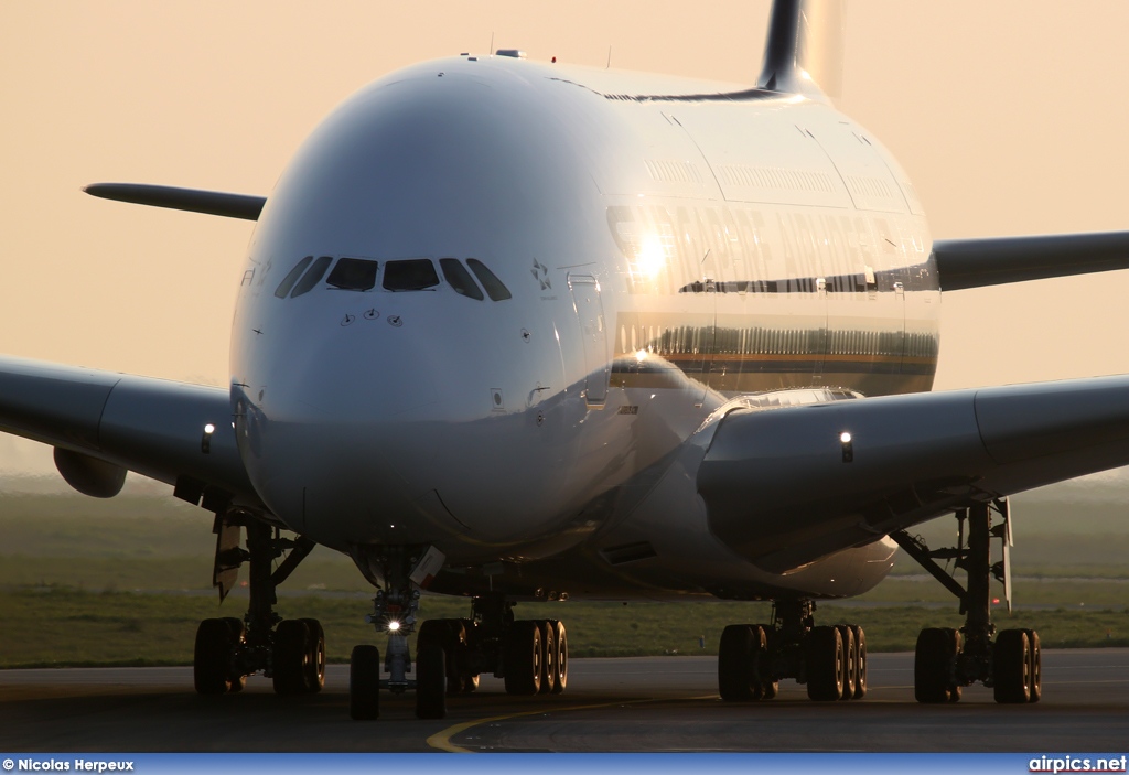 9V-SKI, Airbus A380-800, Singapore Airlines