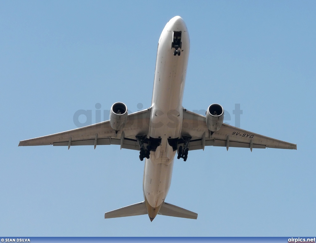 9V-SYG, Boeing 777-300, Singapore Airlines