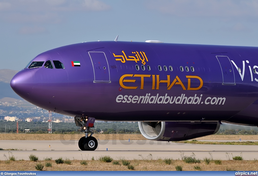 A6-AFA, Airbus A330-300, Etihad Airways