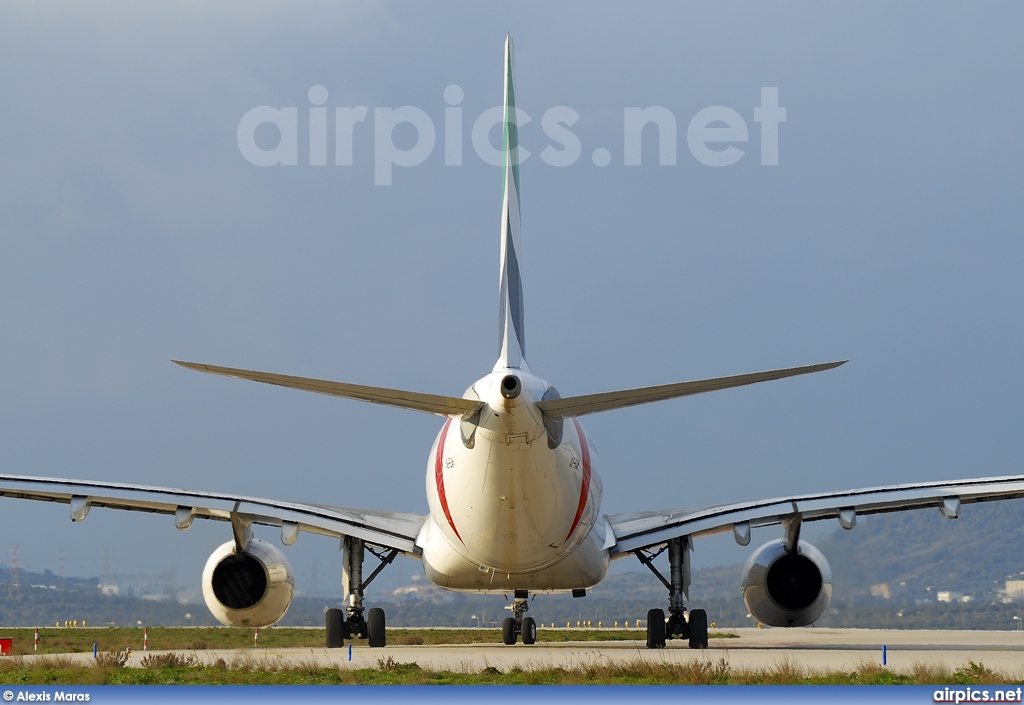 A6-EAH, Airbus A330-200, Emirates