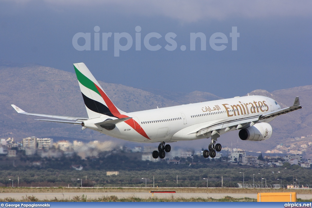 A6-EAH, Airbus A330-200, Emirates