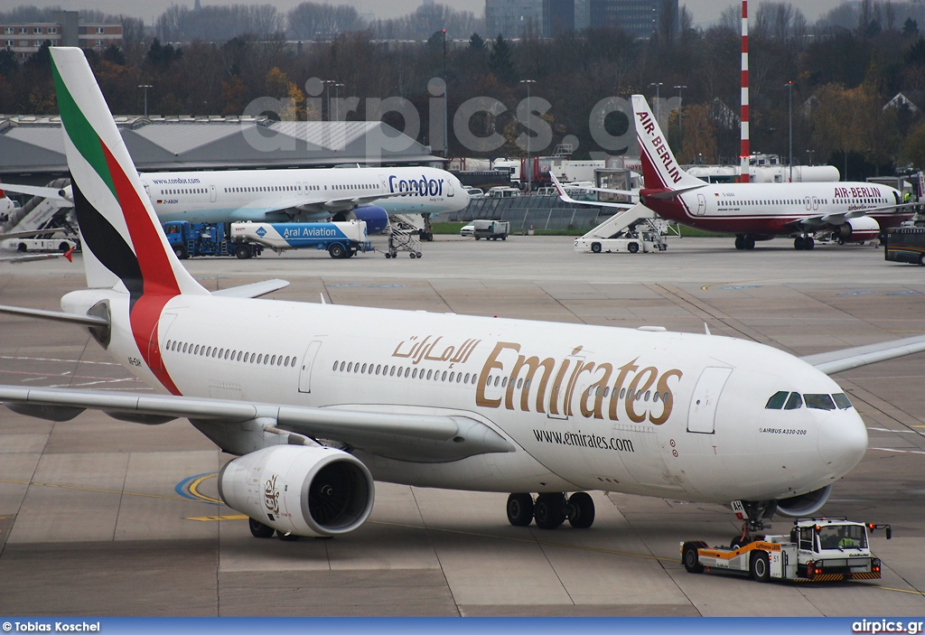 A6-EAH, Airbus A330-200, Emirates