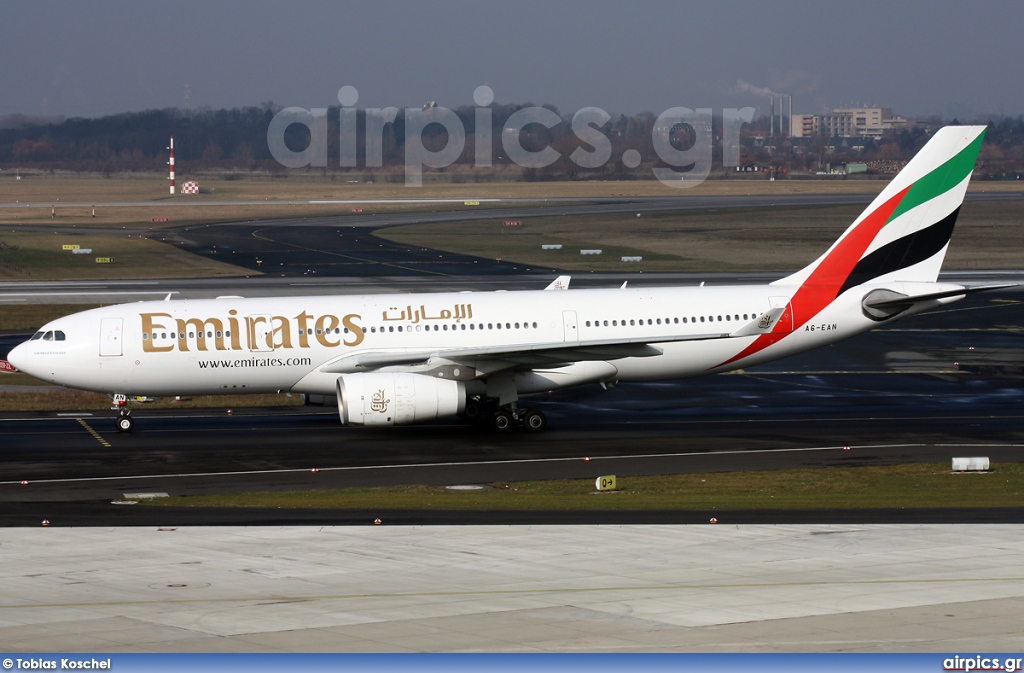 A6-EAN, Airbus A330-200, Emirates