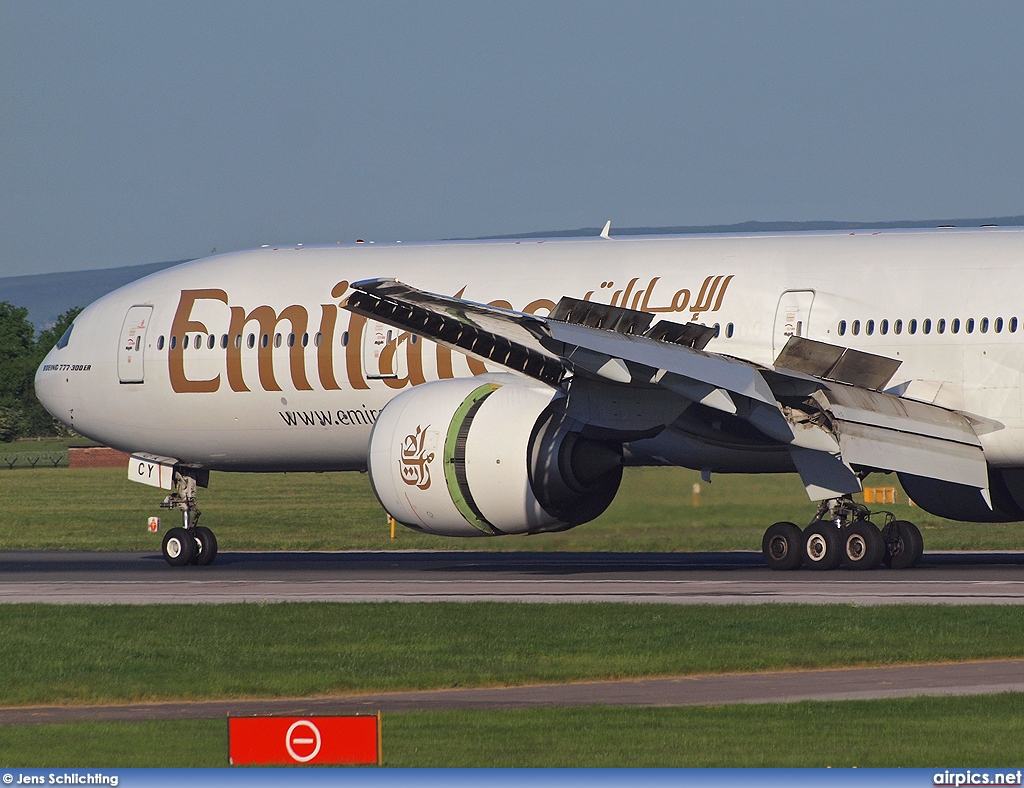 A6-ECY, Boeing 777-300ER, Emirates