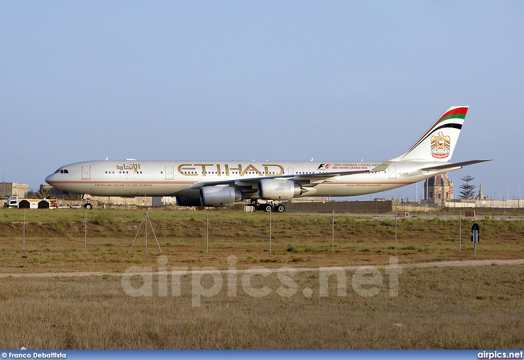 A6-EHC, Airbus A340-500, Etihad Airways