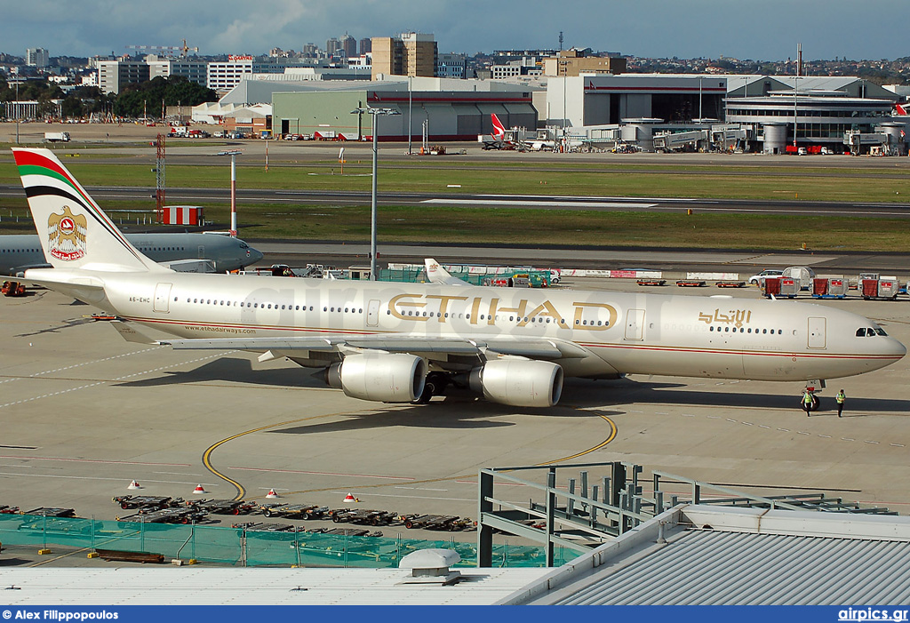 A6-EHC, Airbus A340-500, Etihad Airways