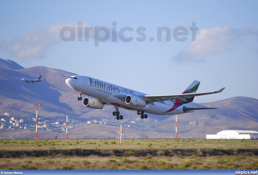 A6-EKS, Airbus A330-200, Emirates