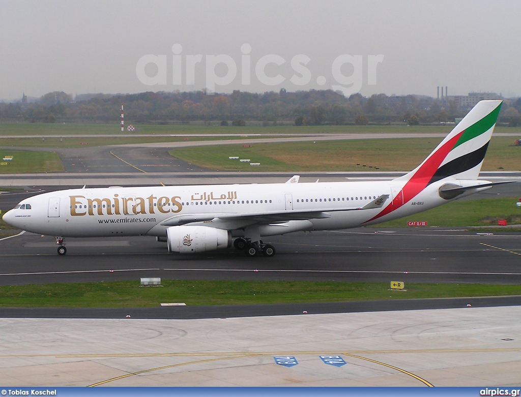 A6-EKU, Airbus A330-200, Emirates