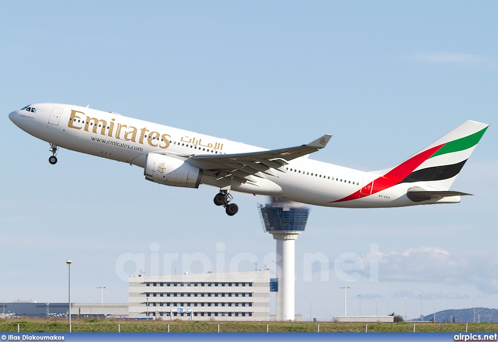 A6-EKV, Airbus A330-200, Emirates