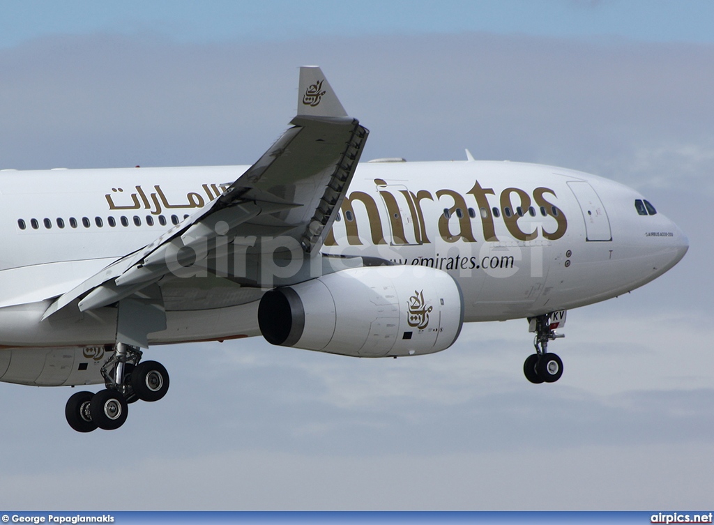 A6-EKV, Airbus A330-200, Emirates