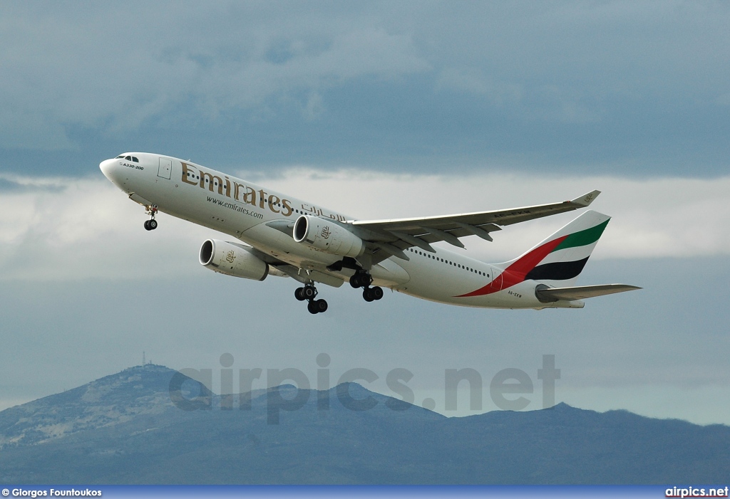 A6-EKW, Airbus A330-200, Emirates