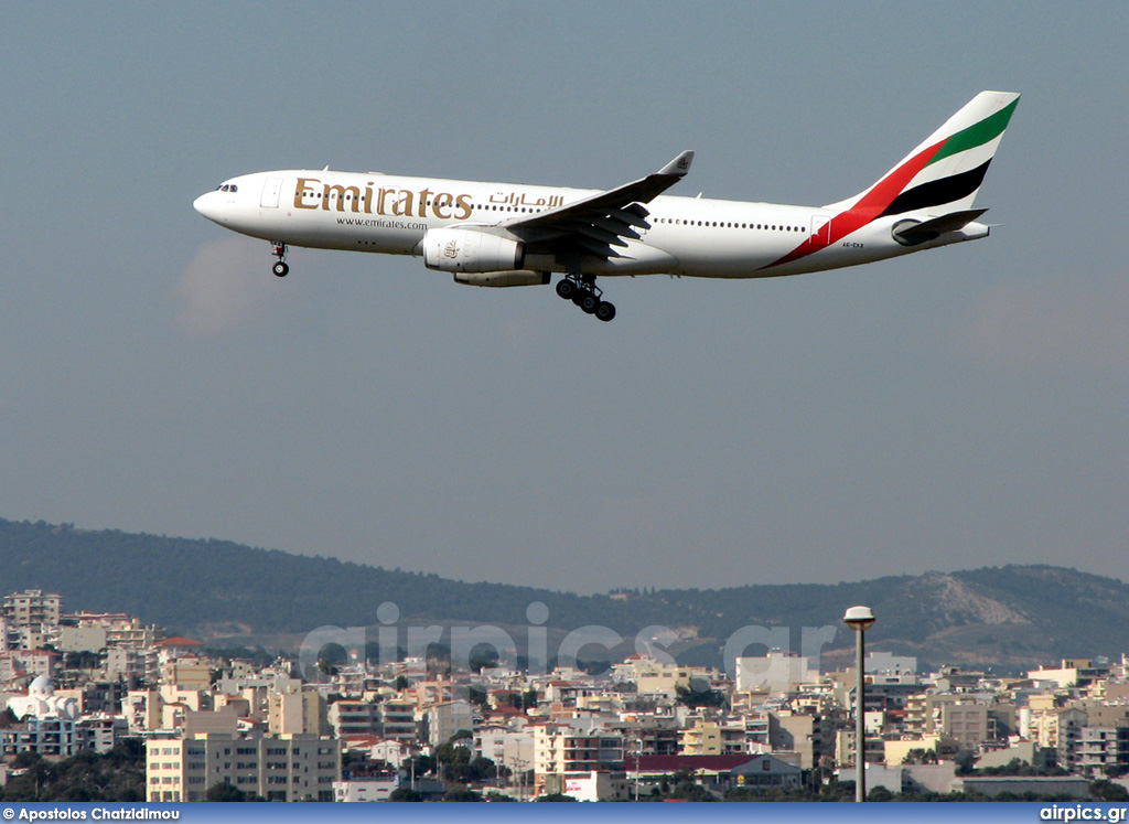 A6-EKX, Airbus A330-200, Emirates