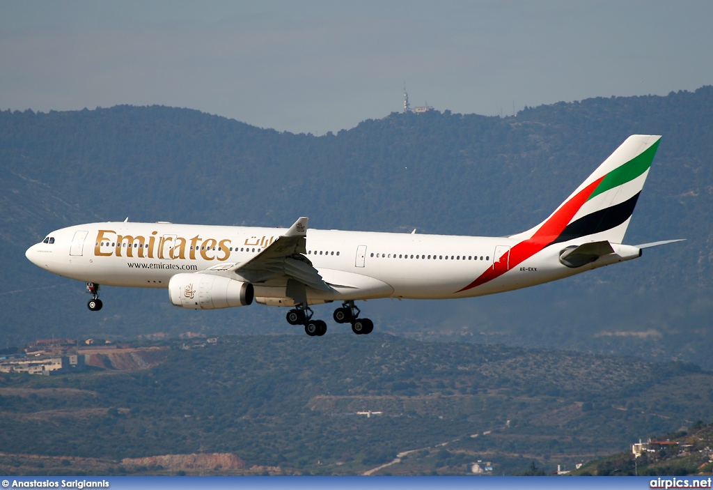 A6-EKX, Airbus A330-200, Emirates