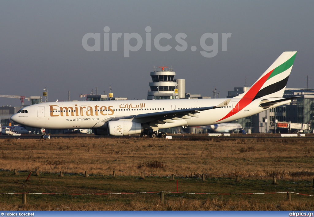 A6-EKX, Airbus A330-200, Emirates