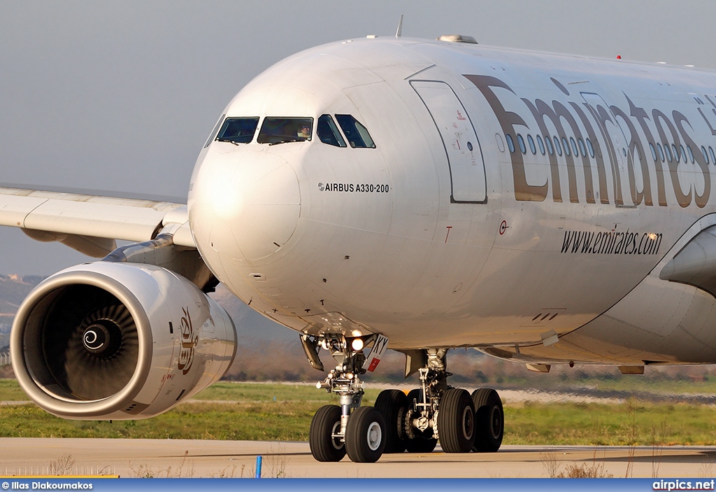 A6-EKY, Airbus A330-200, Emirates