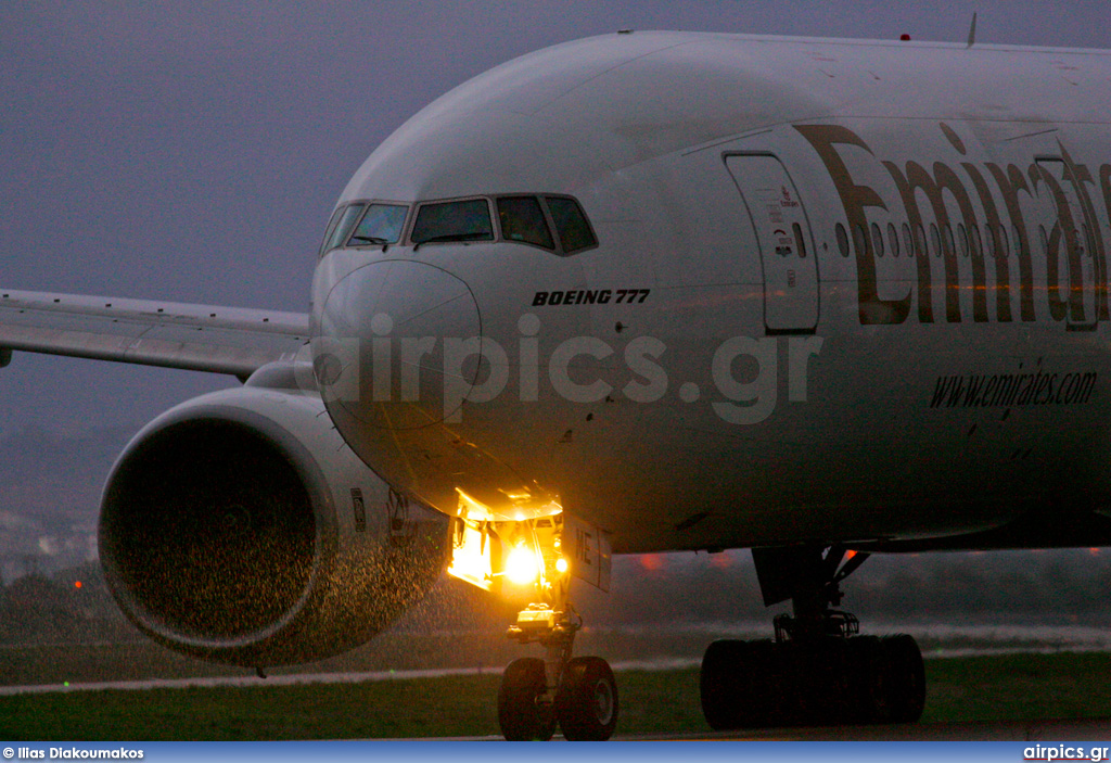 A6-EME, Boeing 777-200, Emirates