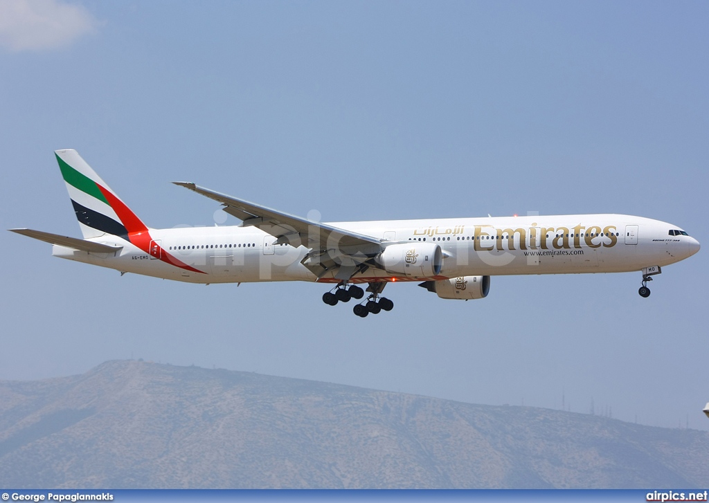 A6-EMO, Boeing 777-300, Emirates