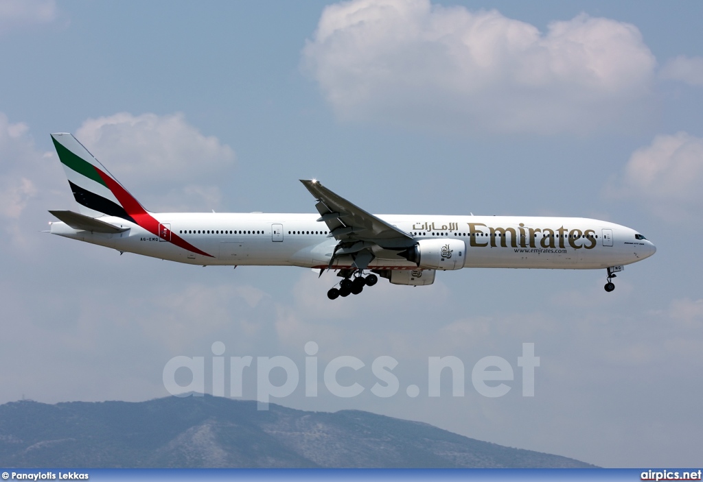 A6-EMQ, Boeing 777-300, Emirates