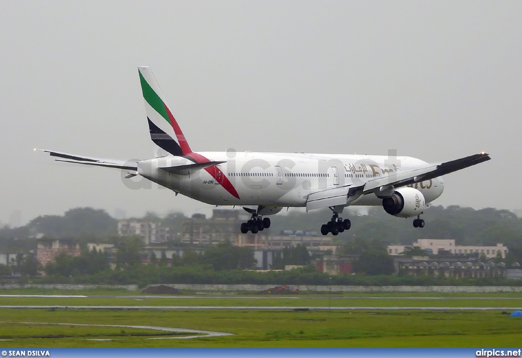 A6-EMQ, Boeing 777-300, Emirates