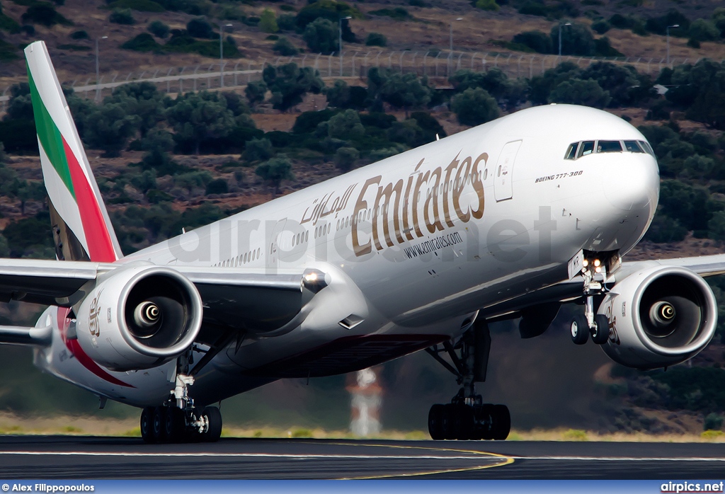 A6-EMR, Boeing 777-300, Emirates